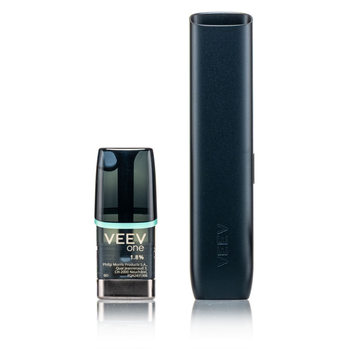 VEEV ONE - Velvet Black Starter Kit - Blue Mint