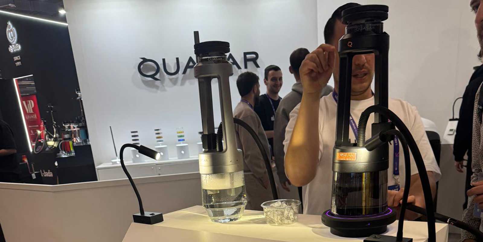 Elektronische Quasar-Shishas und Heat-Management-Systeme auf der Shisha Messe Frankfurt 2026
