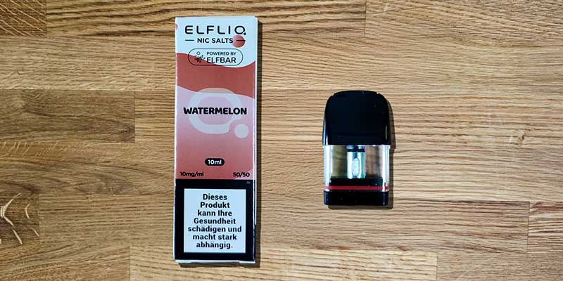 Pod-System mit E-Liquid als Beispiel zur Berechnung der m&ouml;glichen Z&uuml;ge eines Vapes.